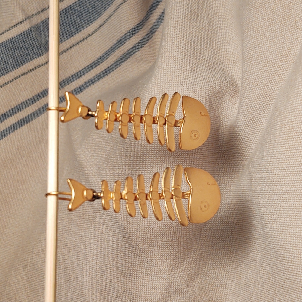 Women's Fishbone Earrings
